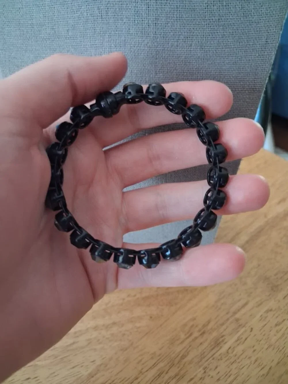 Openable bangle bracelet